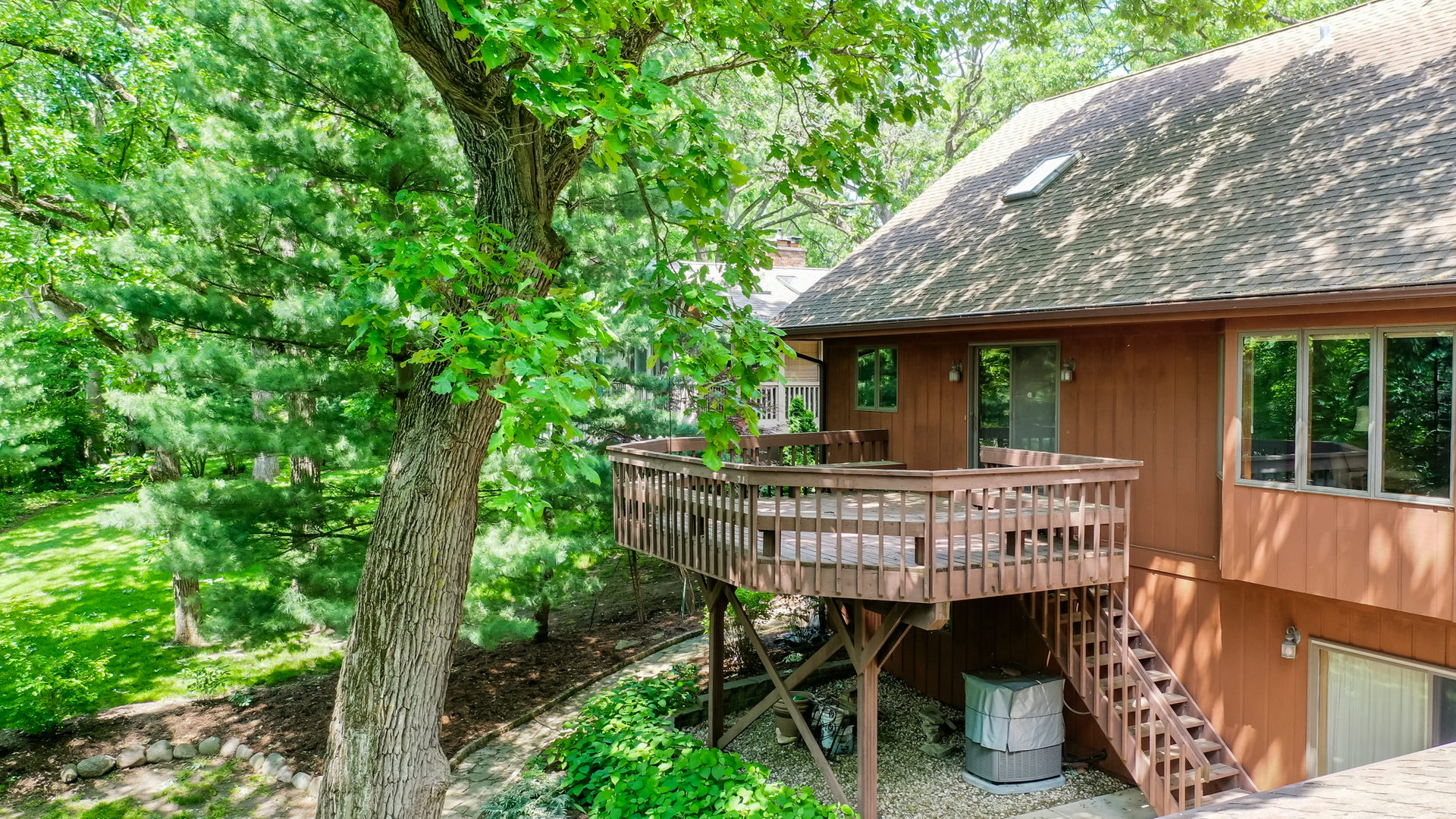 437 High Road Cary, IL 60013 - Photo 41 of 48 a view of table and chairs in roof deck