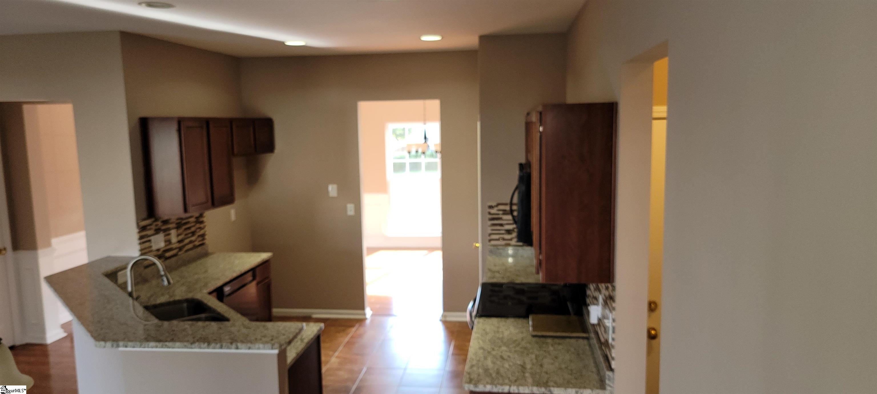 400 Middleshare Drive Mauldin, SC 29662 - Photo 12 of 36 Gallery Image 12