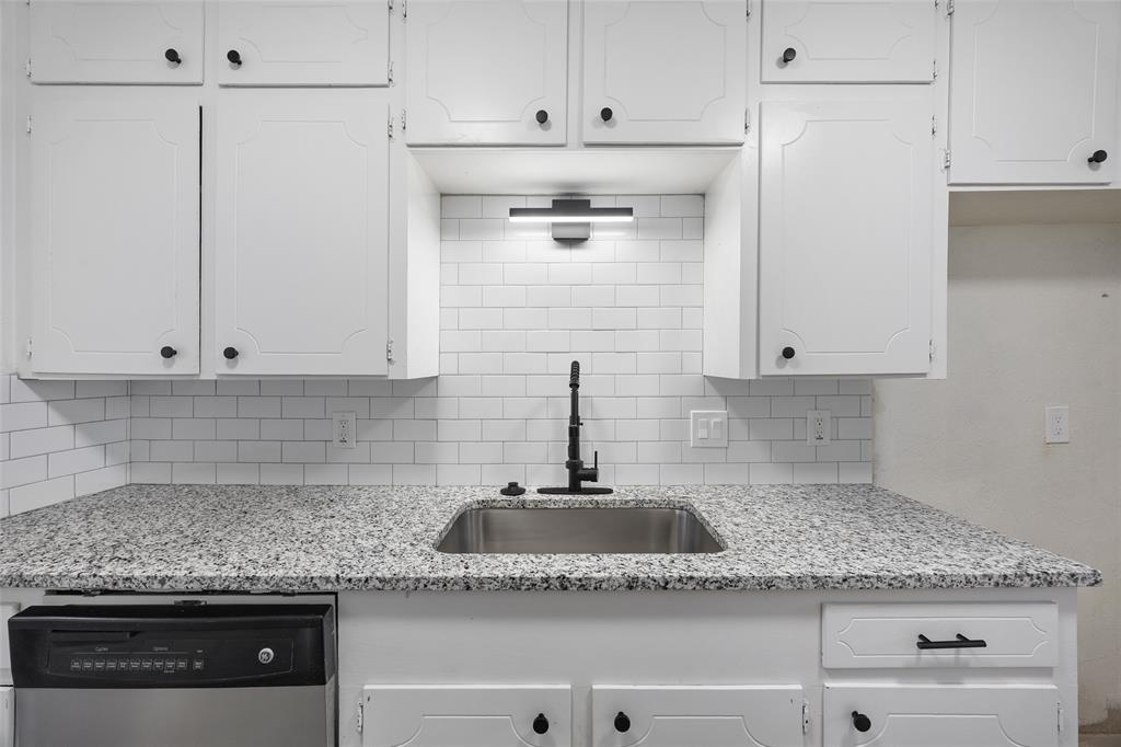 1322 Willow Wood Court Irving, TX 75060 - Photo 11 of 31