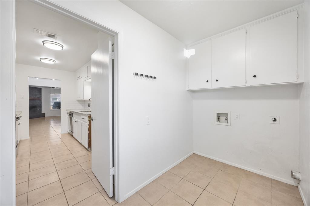 1322 Willow Wood Court Irving, TX 75060 - Photo 13 of 31