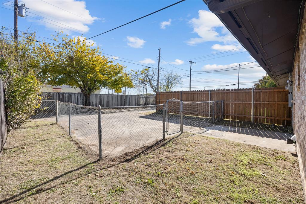 1322 Willow Wood Court Irving, TX 75060 - Photo 27 of 31