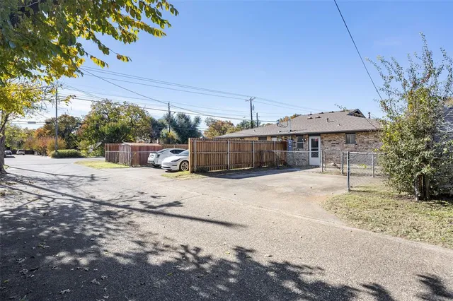 $1,850 | 1322 Willow Wood Court, Irving, TX 75060