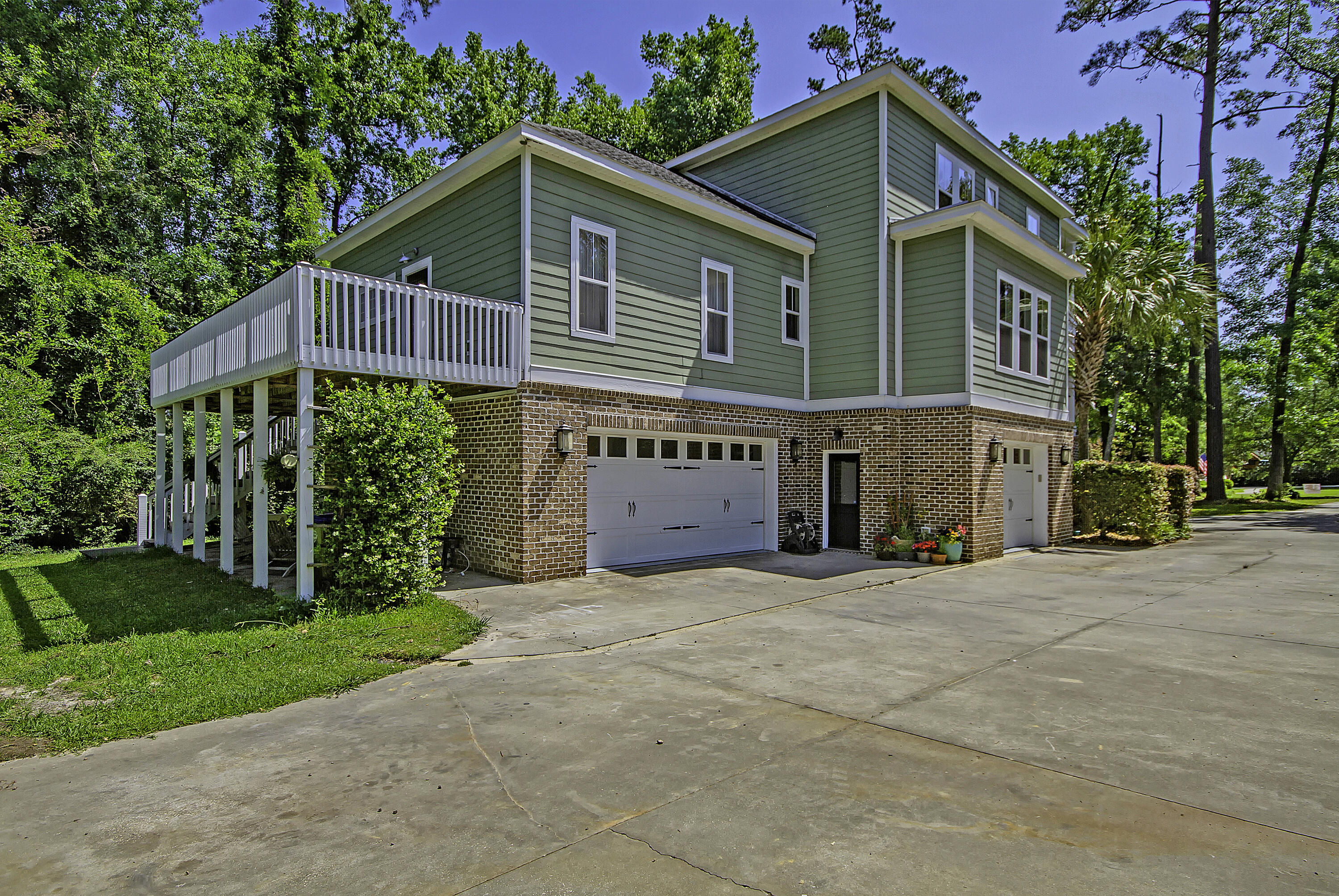 118 Spring Road Summerville, SC 29483 - Photo 10 of 57 118 Spring parking