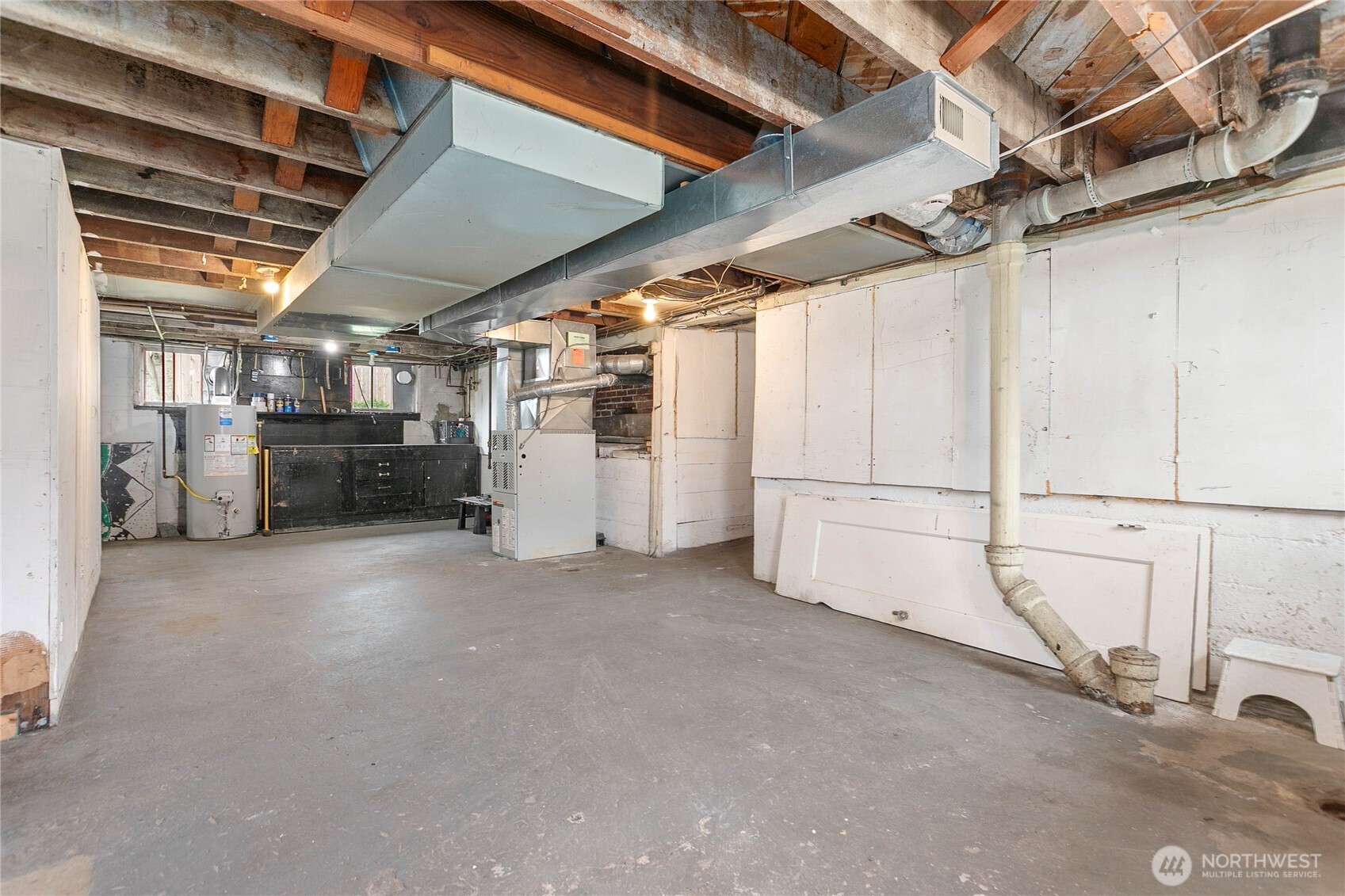 605 Alabama Street Bellingham, WA 98225 - Photo 20 of 27 a view of storage and utility room