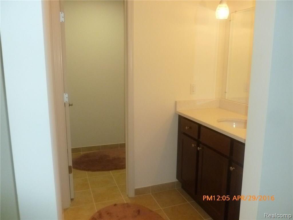23133 Farmington Road Farmington, MI 48336 - Photo 25 of 32