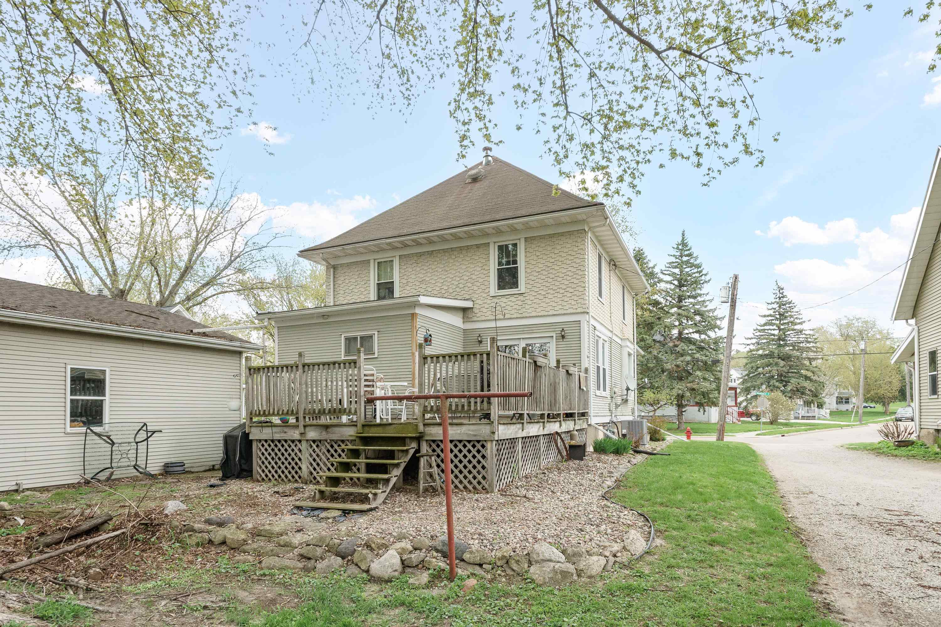 300 Rounsville Street Waupun, WI 53963 - Photo 5 of 36