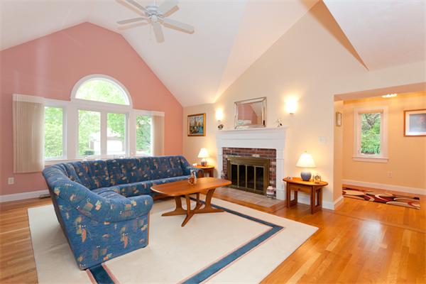 98 Blossomcrest Road Lexington, MA 02421 - Photo 2 of 15
