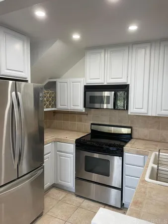 $549,000 | 4040 Porte La Paz, Unit 75, San Diego, CA 92122