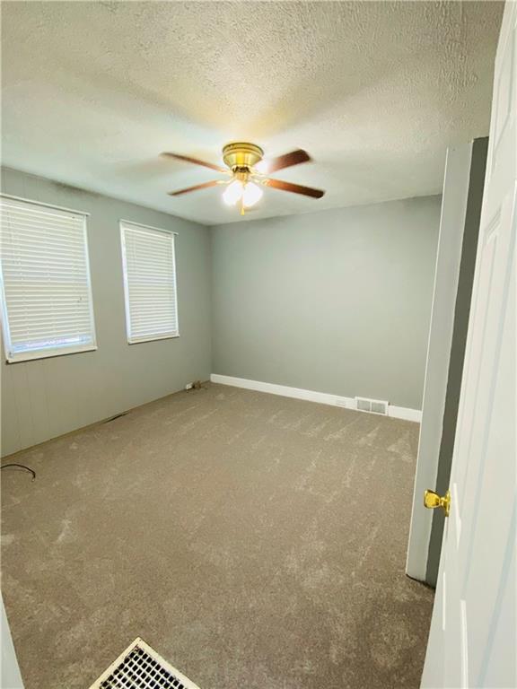 3821 Evergreen Road Pittsburgh, PA 15214 - Photo 12 of 20 Bedroom 2 space 12x12 with 2 closets.