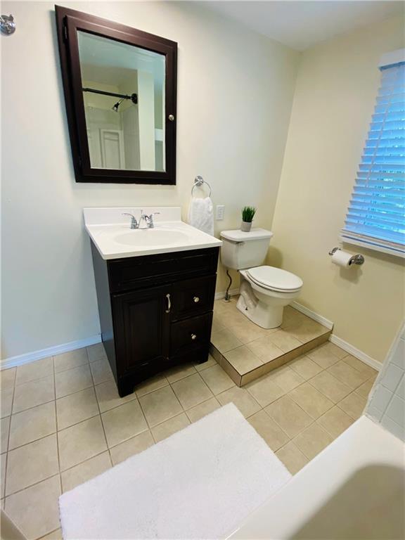 3821 Evergreen Road Pittsburgh, PA 15214 - Photo 15 of 20 Angle from other side of bathroom.