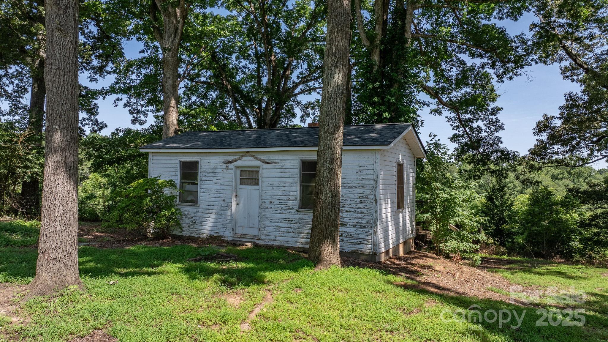 5560 Springs Road Conover, NC 28613 - Photo 18 of 45 Gallery Image 18