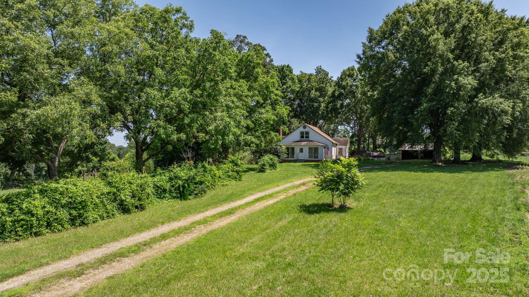 5560 Springs Road Conover, NC 28613 - Photo 5 of 45 Gallery Image 5