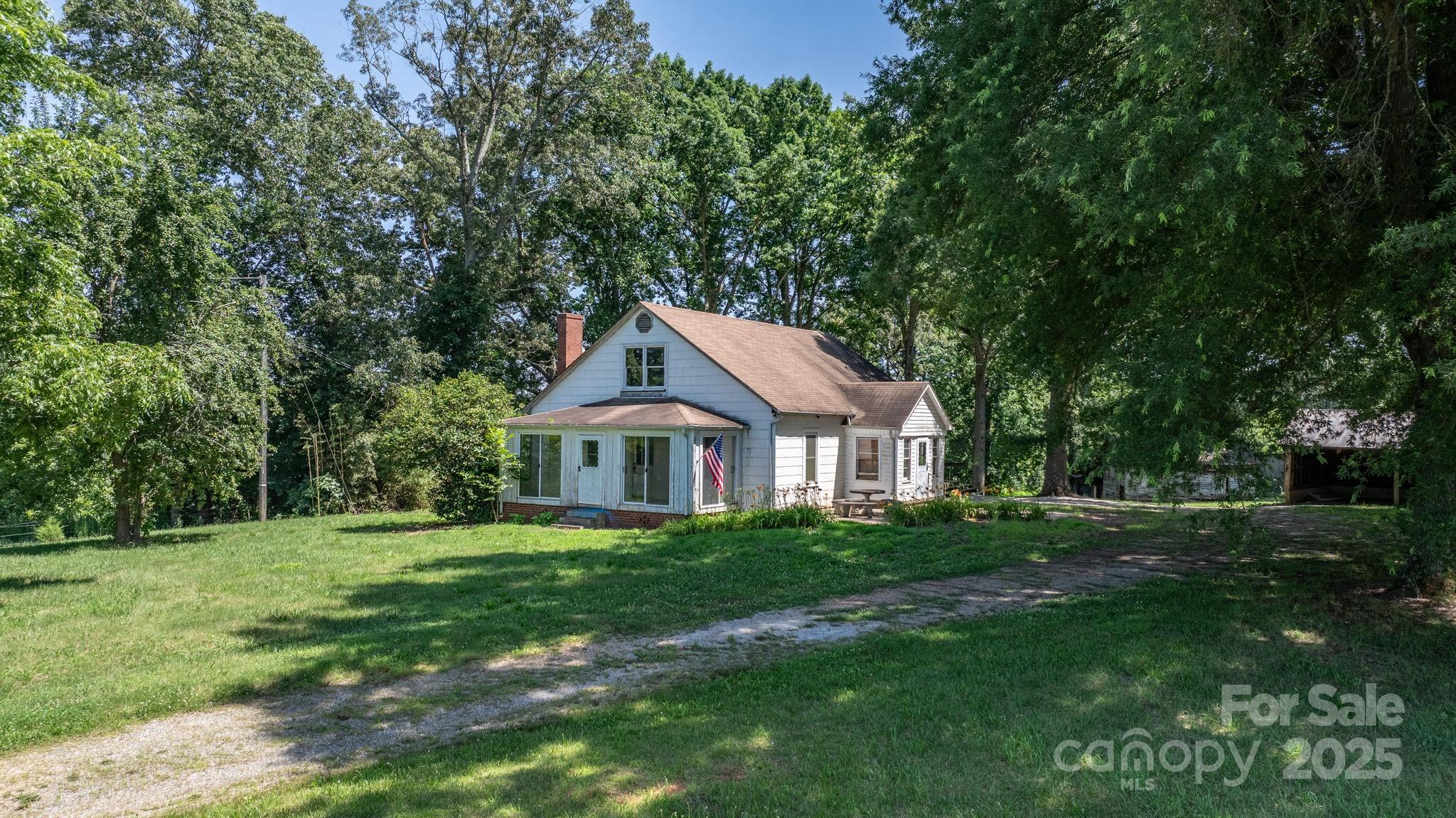 5560 Springs Road Conover, NC 28613 - Photo 7 of 45 Gallery Image 7