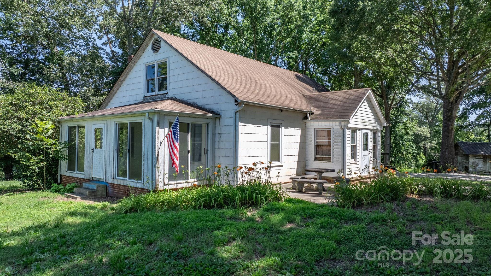 5560 Springs Road Conover, NC 28613 - Photo 8 of 45 Gallery Image 8