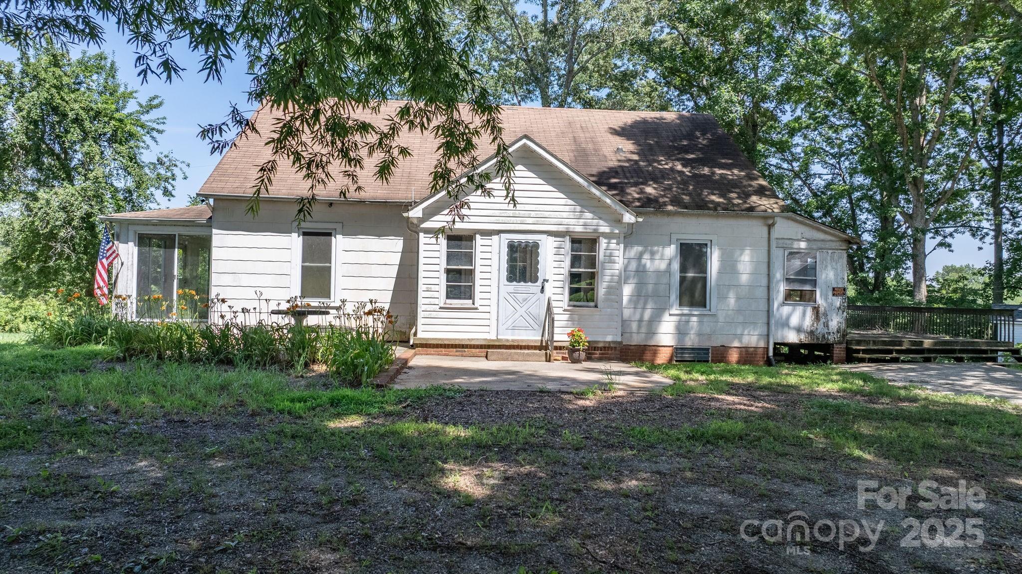 5560 Springs Road Conover, NC 28613 - Photo 9 of 45 Gallery Image 9