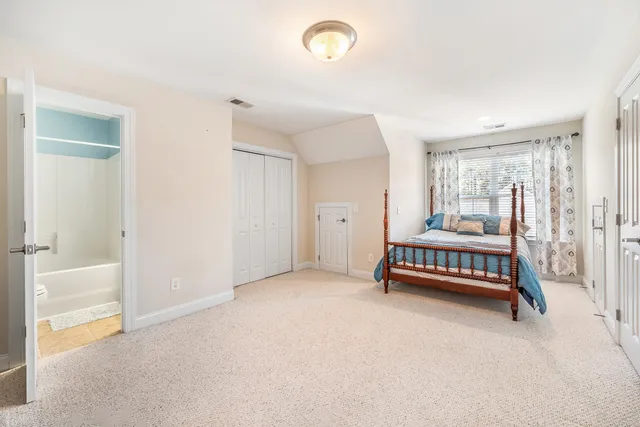 $894,900 | 1005 Jervey Point Road, Wando, SC 29492