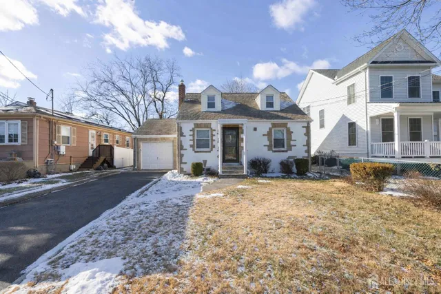 $3,300 | 301 Central Avenue, Metuchen, NJ 08840