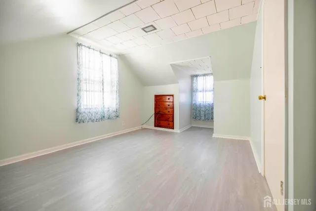 $3,300 | 301 Central Avenue, Metuchen, NJ 08840