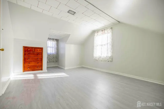 $3,300 | 301 Central Avenue, Metuchen, NJ 08840