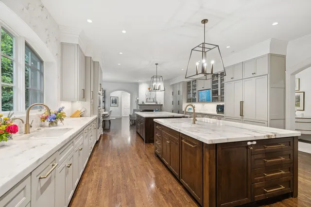 $8,900,000 | 834 Tyne Valley Court, Nashville, TN 37220