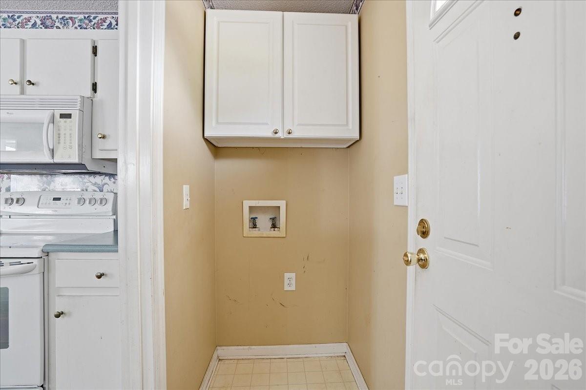 411 Patio Road Easley, SC 29642 - Photo 4 of 26