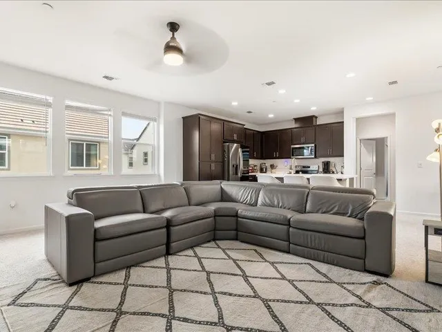 $515,000 | 17353 Morning View Drive, Lathrop, CA 95330