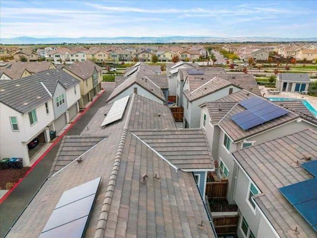 $515,000 | 17353 Morning View Drive, Lathrop, CA 95330