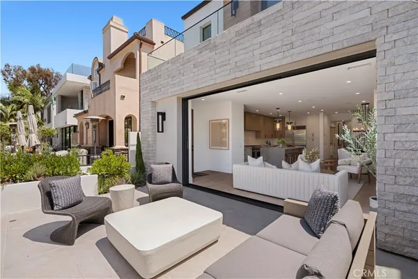 $16,500 | 430 Fernleaf Avenue, Corona del Mar, CA 92625