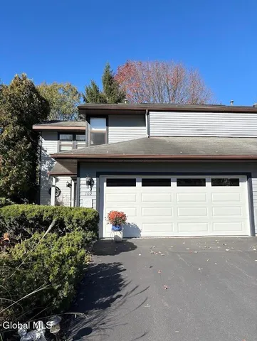 $314,900 | 102 Meadowbrook Drive, Bethlehem, NY 12159