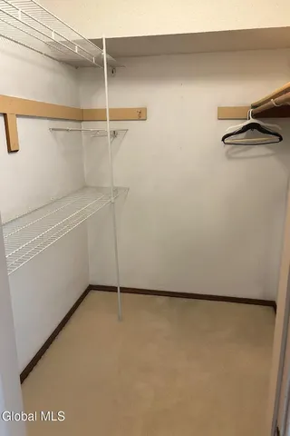 $314,900 | 102 Meadowbrook Drive, Bethlehem, NY 12159