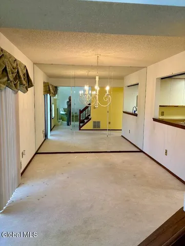 $314,900 | 102 Meadowbrook Drive, Bethlehem, NY 12159