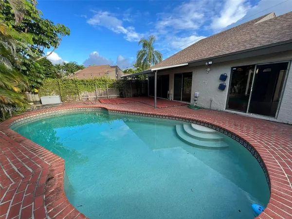 $4,000 | Sunset, Miami, FL 33173