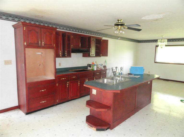 1605 South Hardy Mill Road Lexington, IN 47138 - Photo 11 of 25 Gallery Image 11