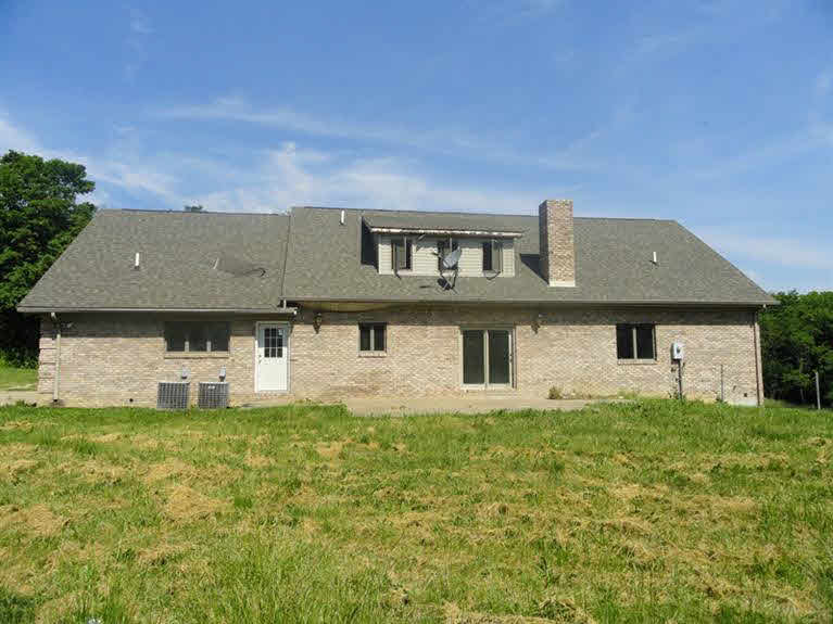 1605 South Hardy Mill Road Lexington, IN 47138 - Photo 4 of 25 Gallery Image 4