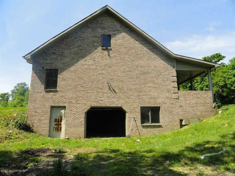 1605 South Hardy Mill Road Lexington, IN 47138 - Photo 5 of 25 Gallery Image 5