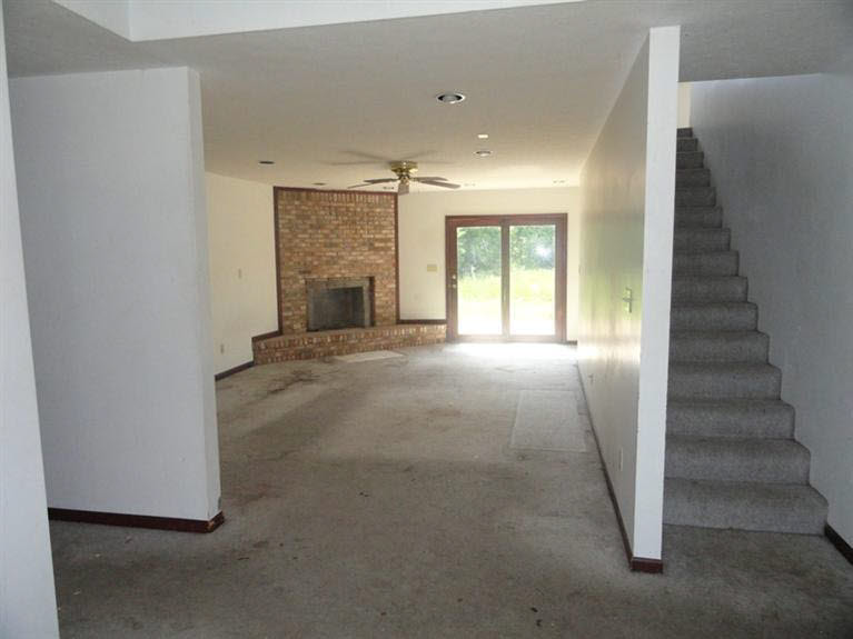 1605 South Hardy Mill Road Lexington, IN 47138 - Photo 6 of 25 Gallery Image 6