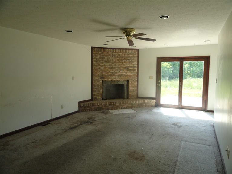 1605 South Hardy Mill Road Lexington, IN 47138 - Photo 7 of 25 Gallery Image 7