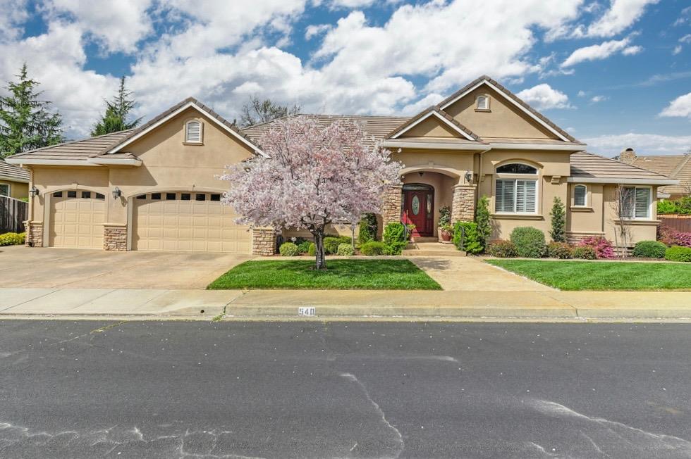 540 Riverview Drive Auburn, CA 95603 - Photo 1 of 1 front view of house with a yard
