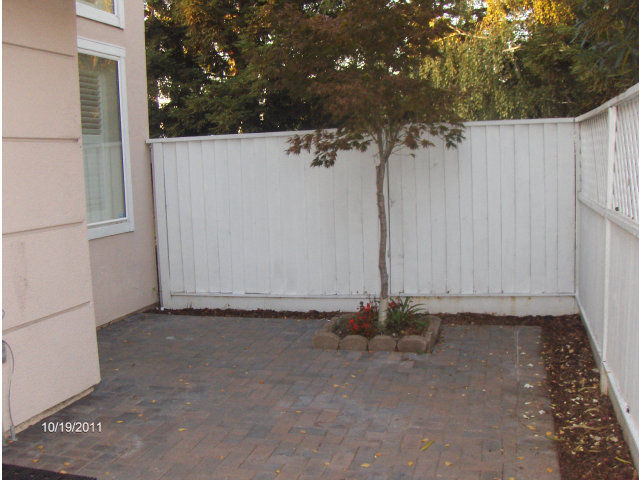 20 Torregata Loop San Jose, CA 95134 - Photo 10 of 12 a view of a backyard