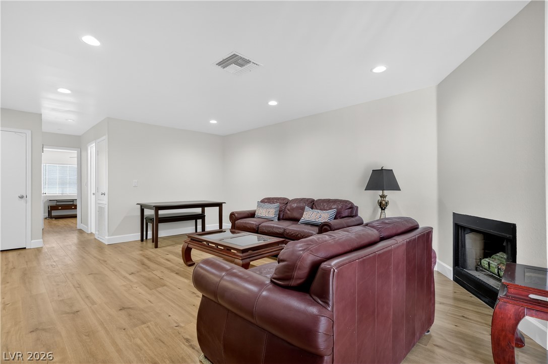 2193 Aspen Mirror Way, Unit 102 Laughlin, NV 89029 - Photo 4 of 28