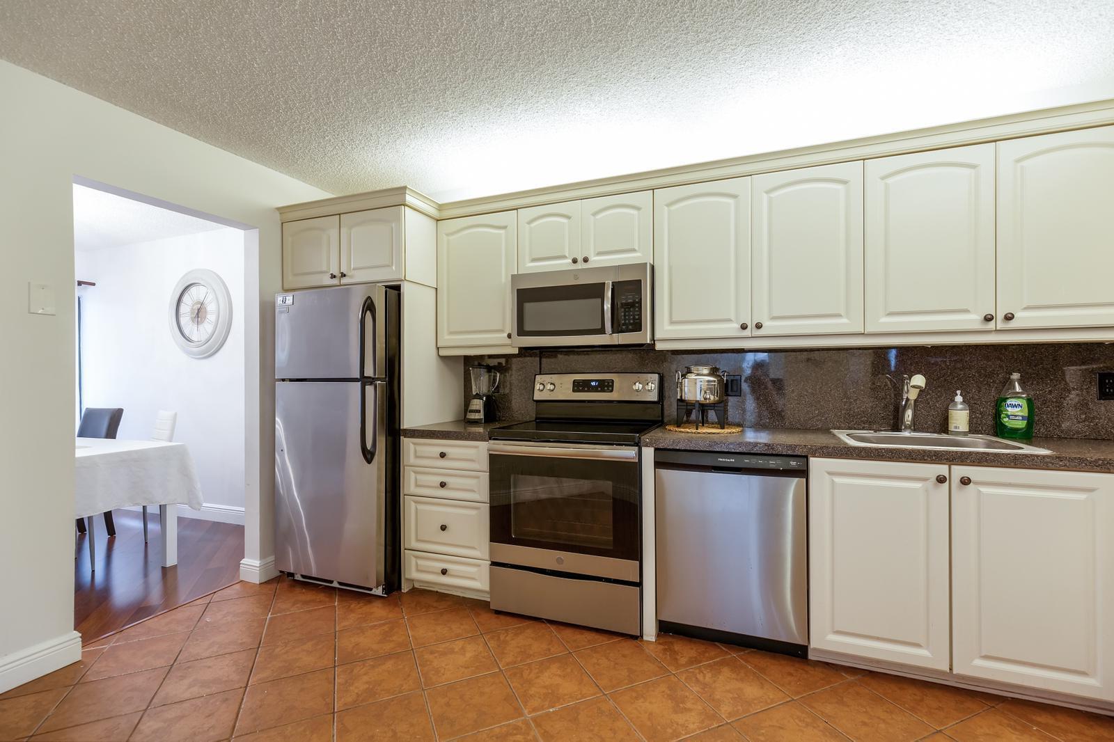 5801 Camino Del Sol, Unit 302 Boca Raton, FL 33433 - Photo 5 of 22 IMG-20211020-WA0011
