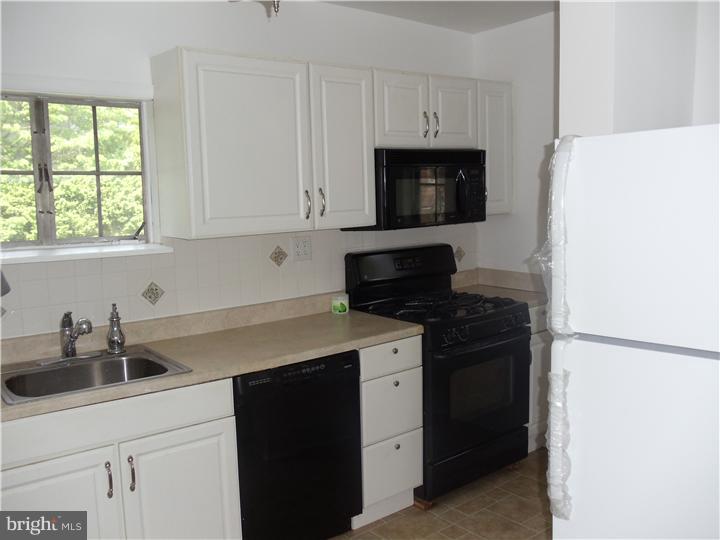 625 North Cedar Road Jenkintown, PA 19046 - Photo 13 of 25 Gallery Image 13