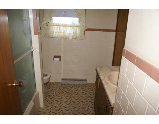 100 Sycamore Street Fairhaven, MA 02719 - Photo 3 of 8