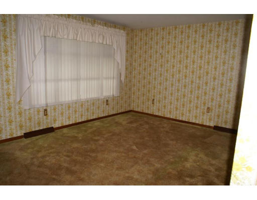 100 Sycamore Street Fairhaven, MA 02719 - Photo 5 of 8