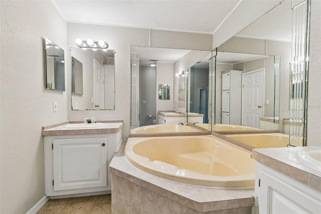 8812 East Millpoint Road Riverview, FL 33578 - Photo 17 of 33