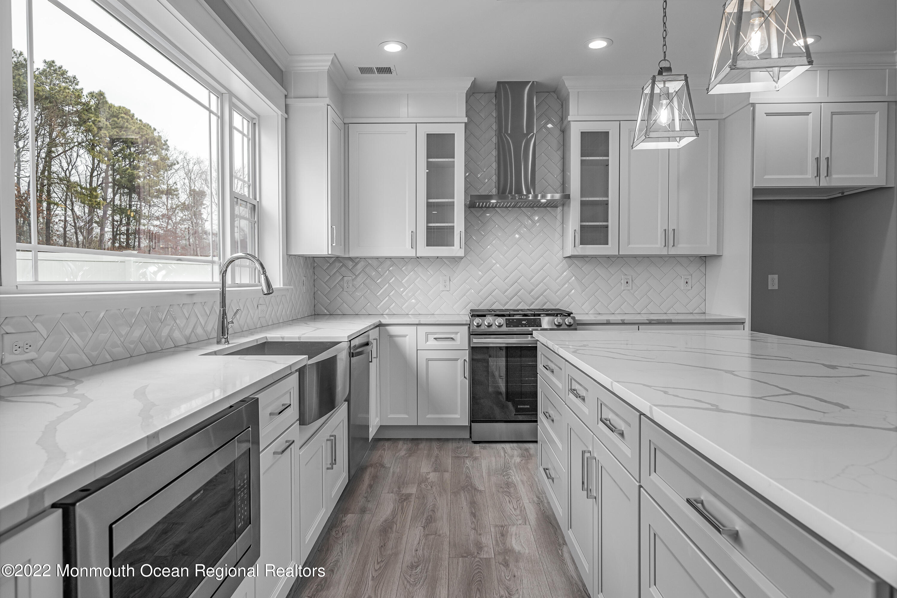 193 Wave Road Manahawkin, NJ 08050 - Photo 12 of 29 11