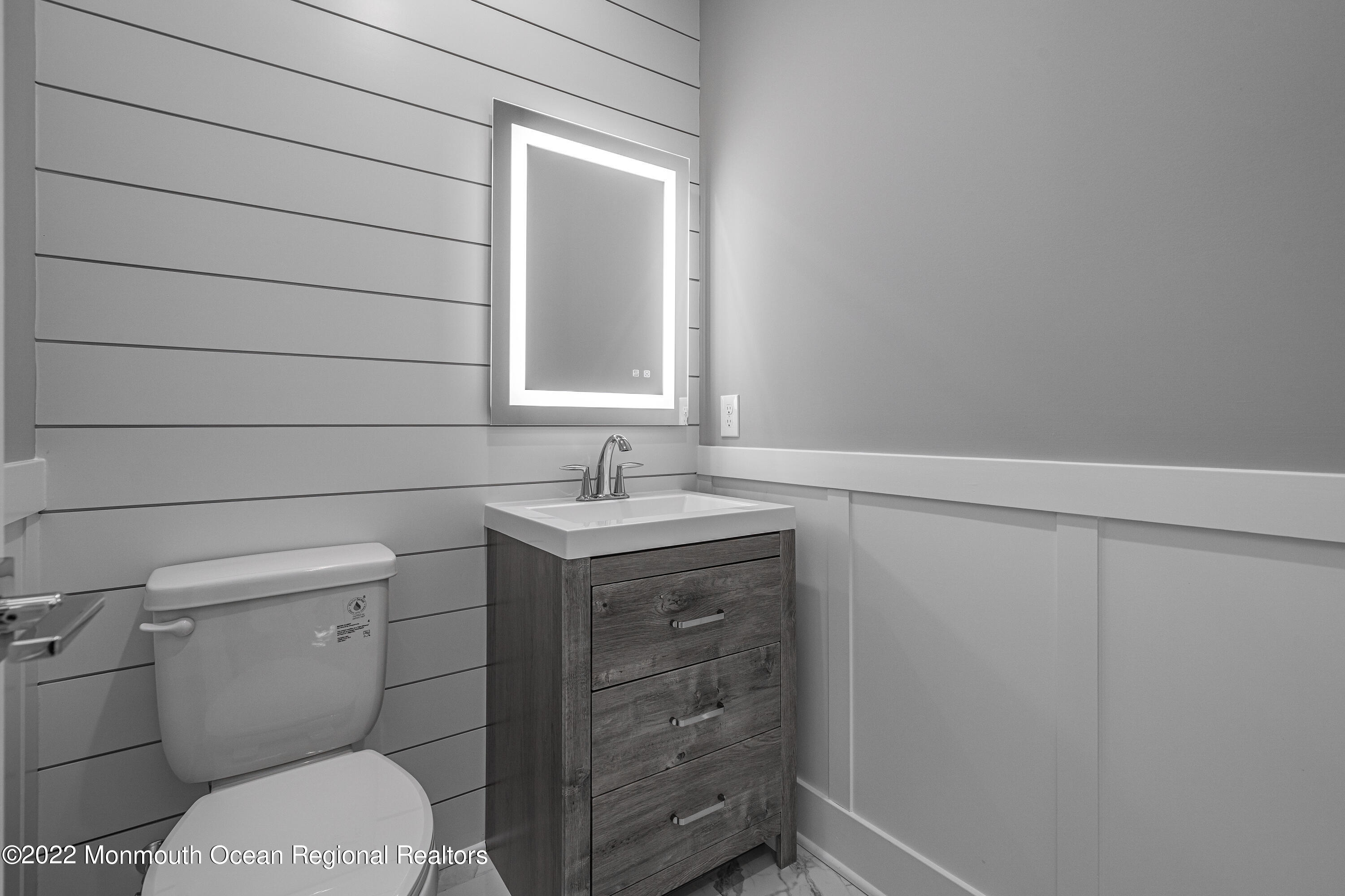 193 Wave Road Manahawkin, NJ 08050 - Photo 18 of 29 17