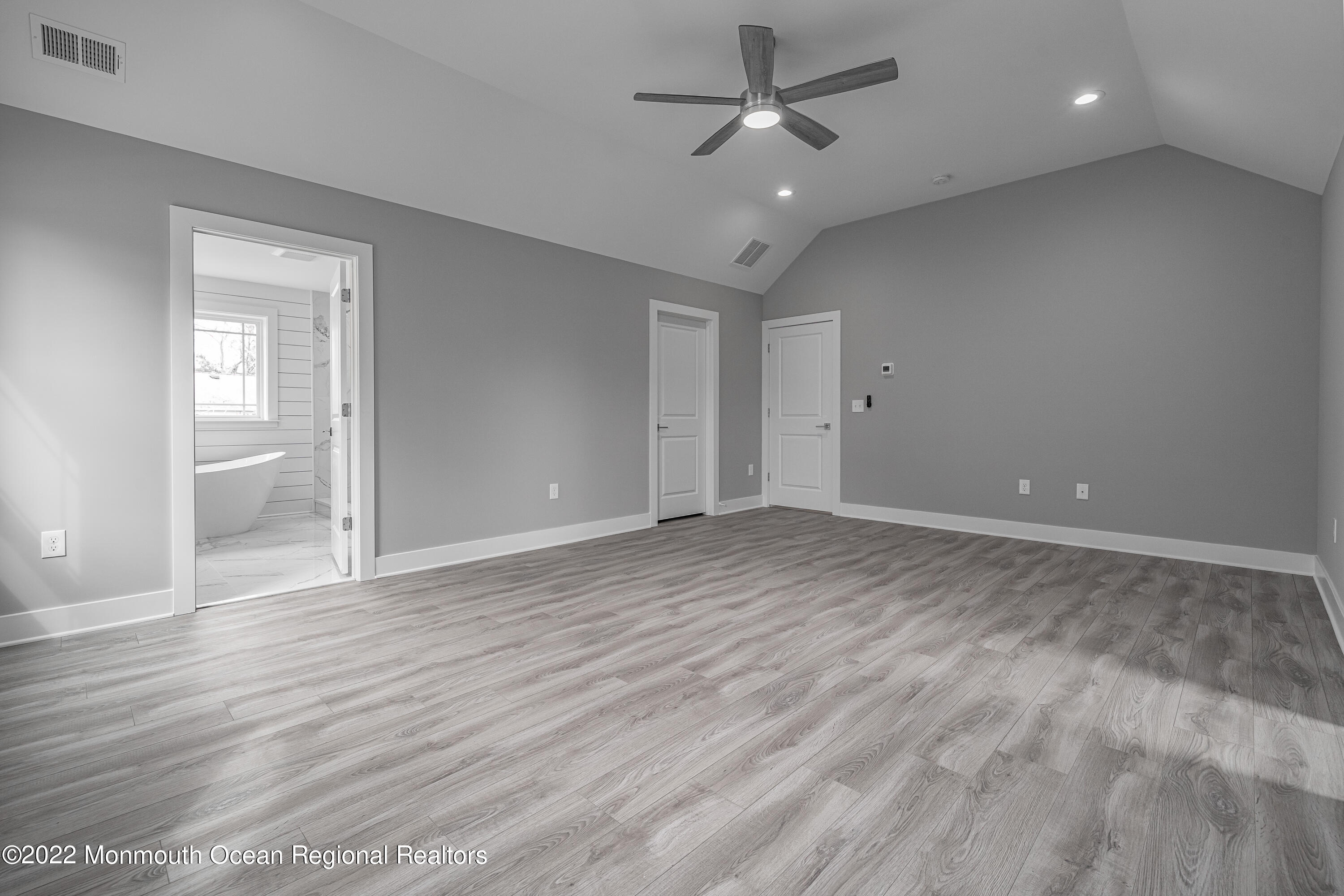 193 Wave Road Manahawkin, NJ 08050 - Photo 24 of 29 23