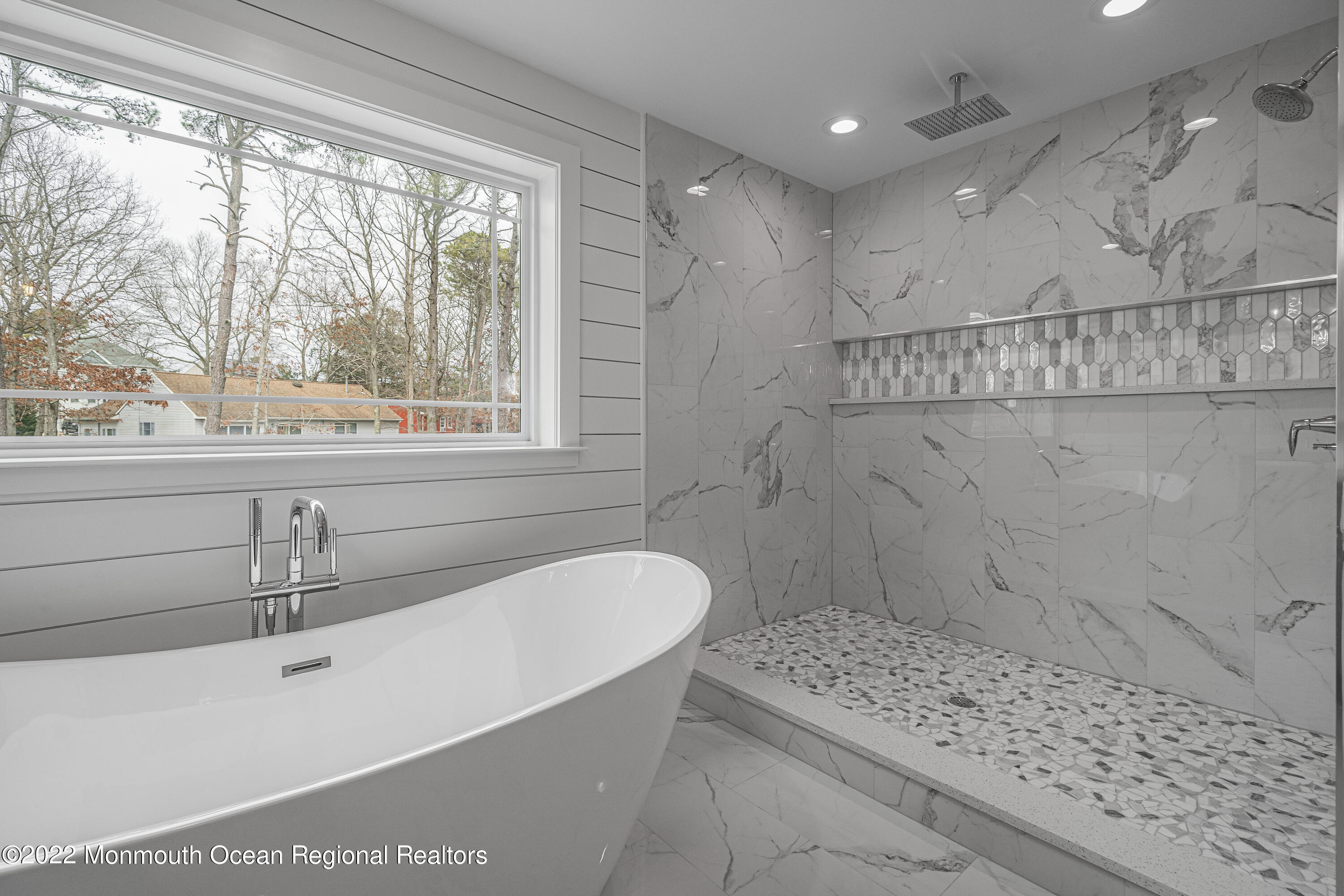 193 Wave Road Manahawkin, NJ 08050 - Photo 27 of 29 26