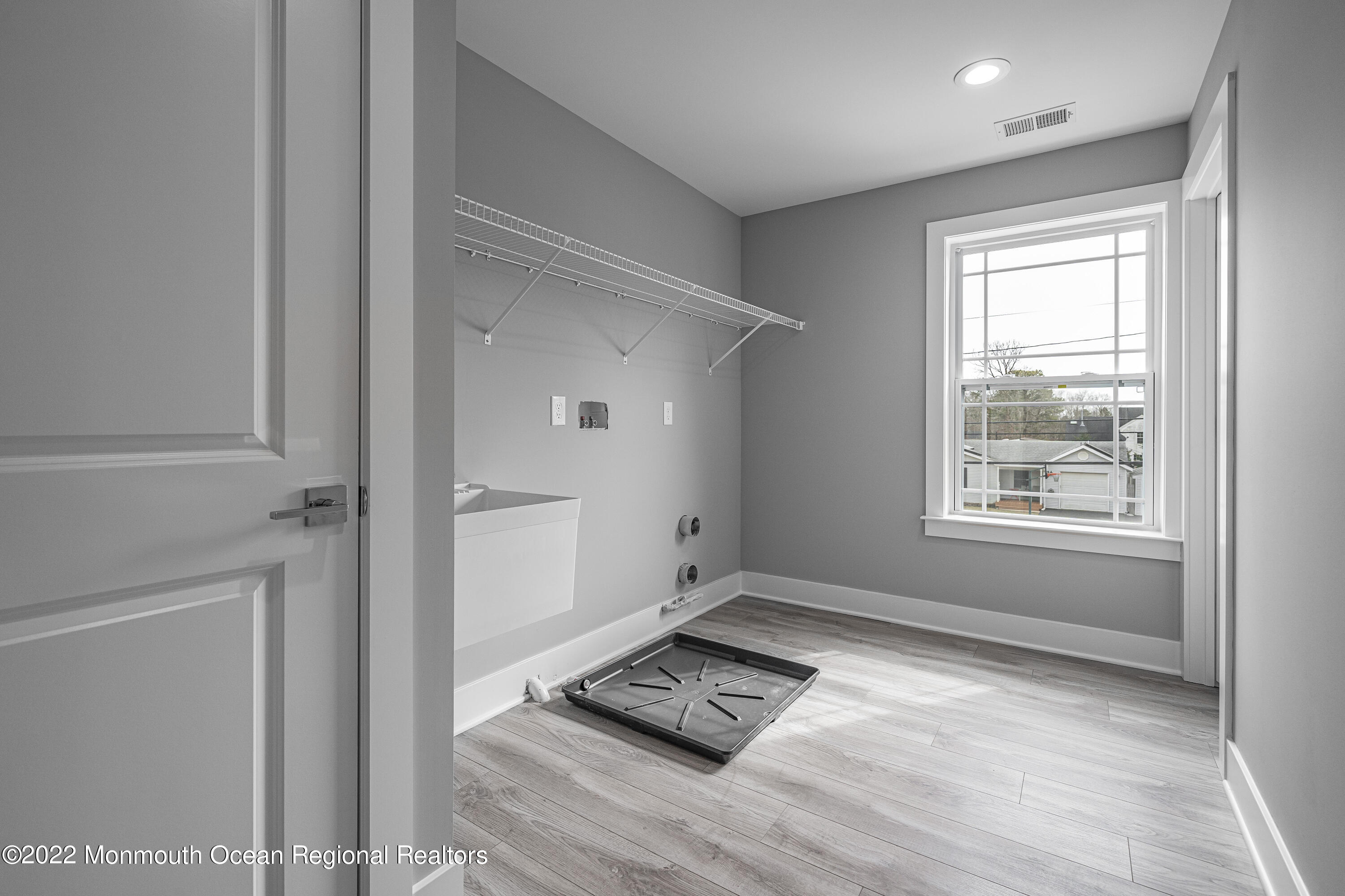 193 Wave Road Manahawkin, NJ 08050 - Photo 28 of 29 27